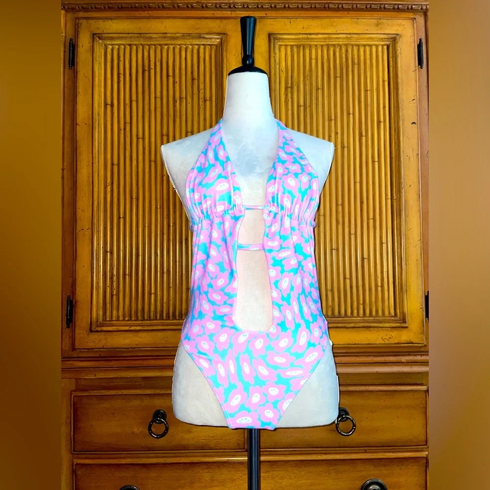 Frankie’s Bikinis Sz Med NWT Paris Terry Halter One-Piece Daisy Dream